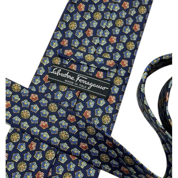 NEW SALVATORE FERRAGAMO Men's 100% Silk Necktie LUXURY Blue Geometric W:3.8" EUC - Picture 2 of 4